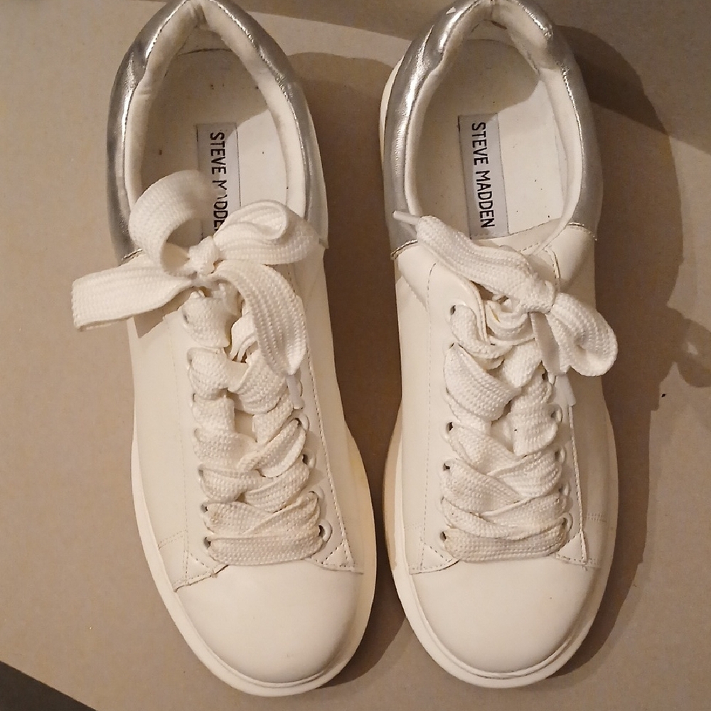 Steve Madden White Sneakers with Silver Trim Size 10